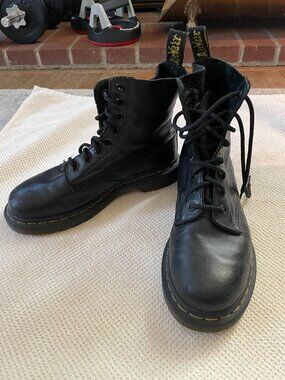 Dr. Martens AirWair Pascal Boots - 8 (38)